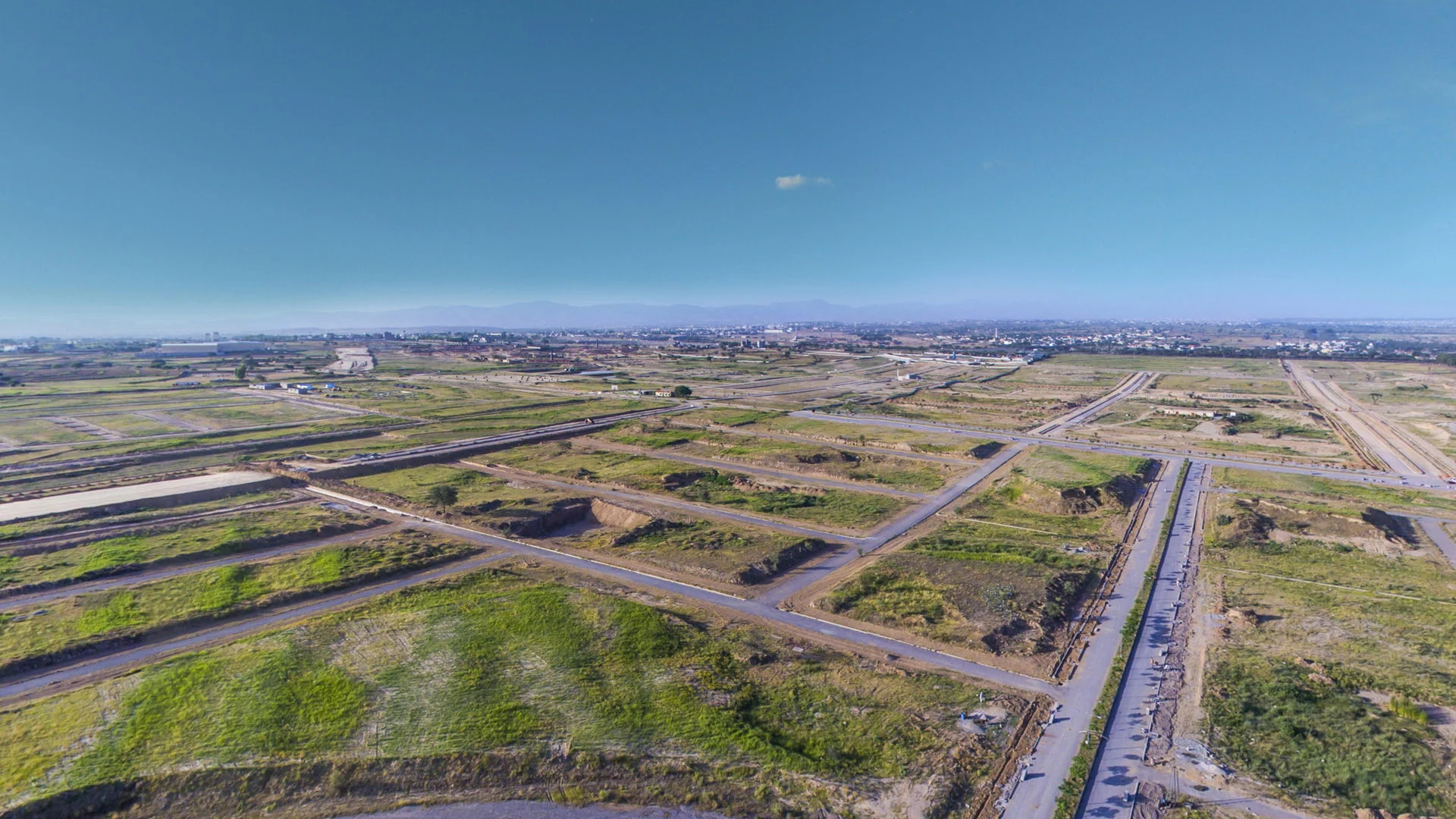Aerial photograph of Mumtaz City in June 2016